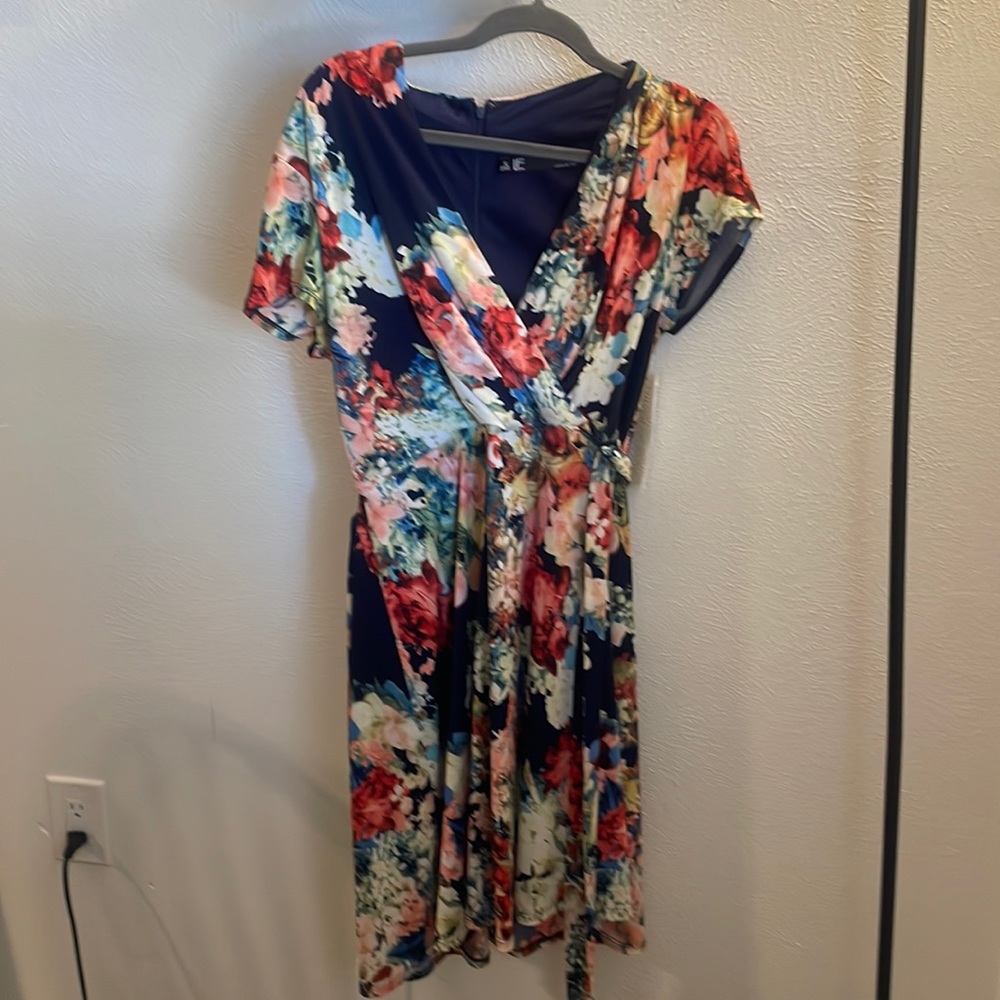 Leslie Fay colorful medium length dress.